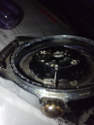 电子手表怎么拆（电子手表怎么拆卸把杆）-图3