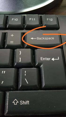 键盘上哪个键是返回键（键盘的返回键是哪个）-图1