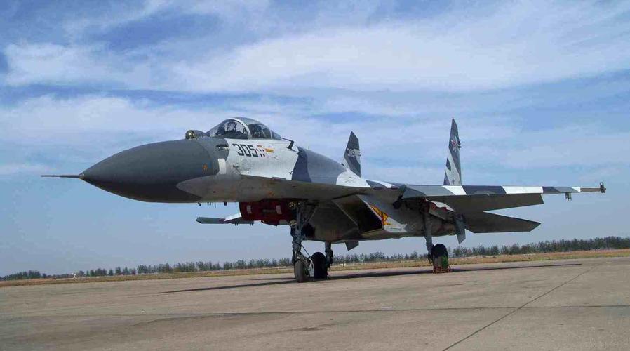 f16跟su24哪个厉害（su27和f16）